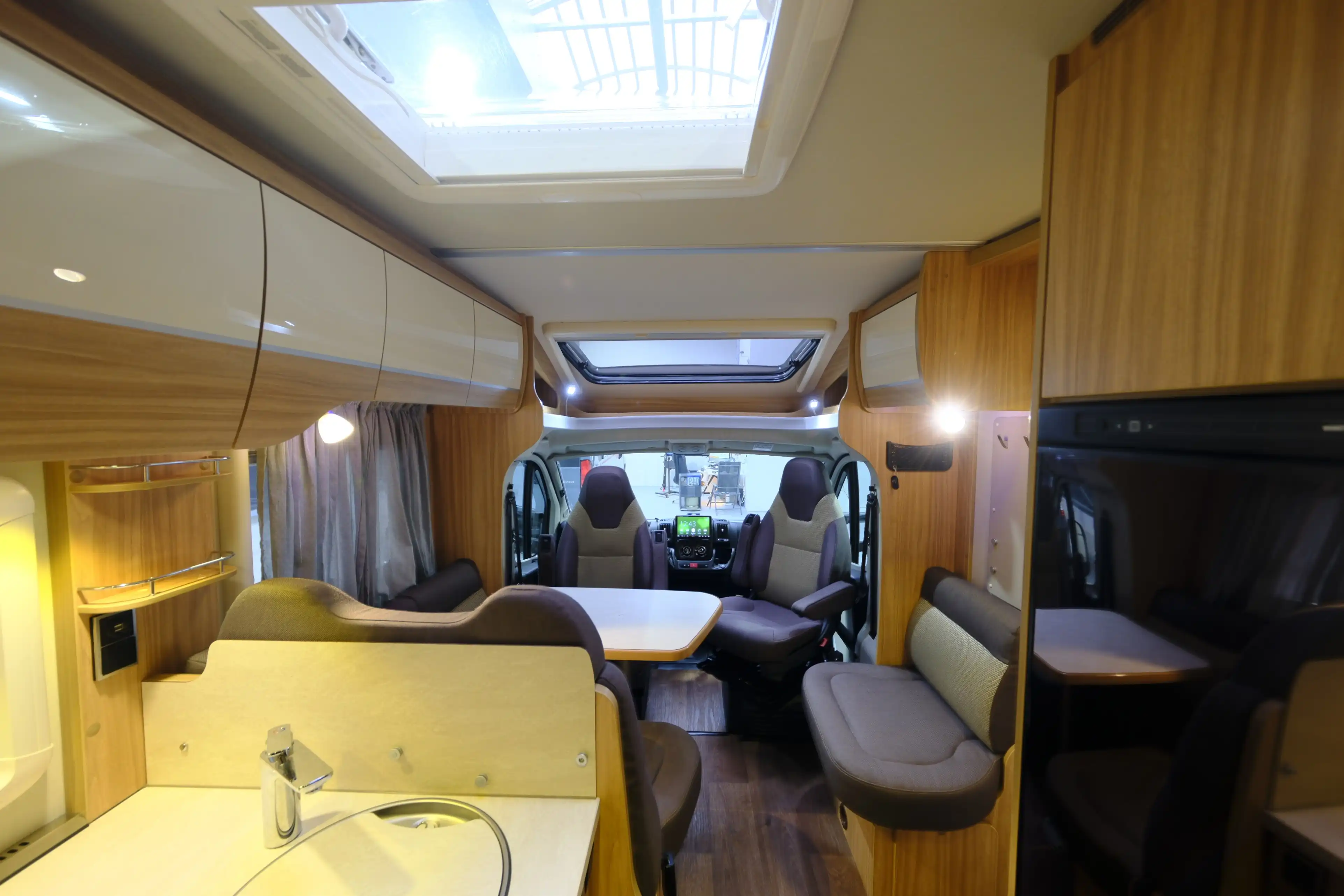 HYMER-ERIBA Tramp T 594 GL - Ansicht 8